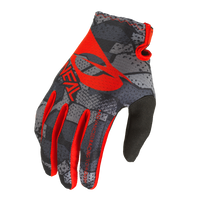 Matrix Glove Camo Black/Red